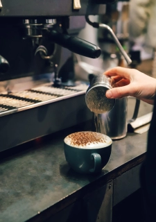 Báros – Platz Café